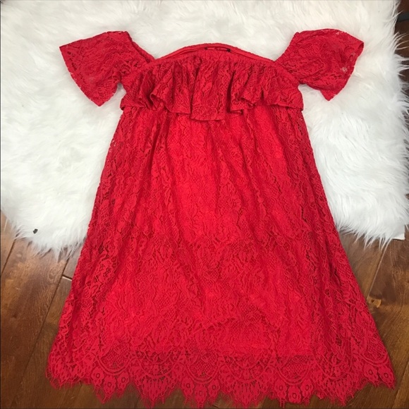Missguided • Red Lace Off the Shoulder Shift Dress - Picture 2 of 8